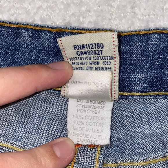 True Religion “Joey” Light Wash Raw Hem Shorts Size 26 💙 LIKE NEW! 💙 - Picture 15 of 15